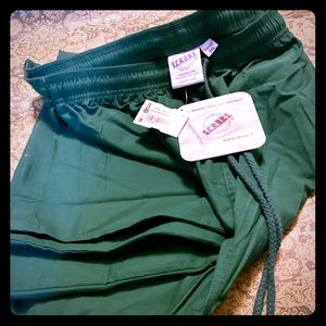 SCRUBS Brand Scrub Pants in Hunter Green. Size 3x